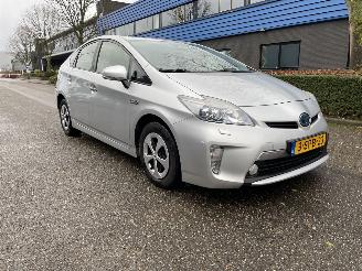 skadebil auto Toyota Prius 1.8 plug in hybrid 2013/11