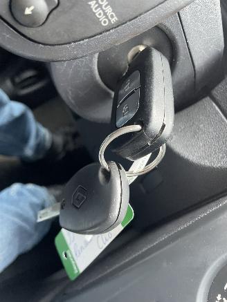 Renault Clio 1.5 dci 5drs picture 14