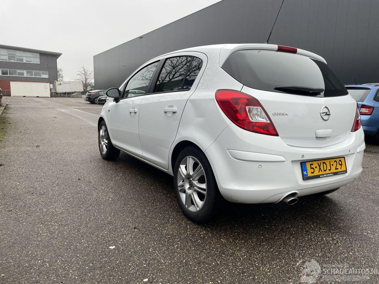 Opel Corsa 1.4 5drs