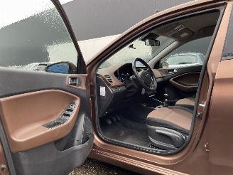 Hyundai I-20 1.2 5drs airco picture 8