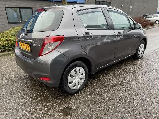 Toyota Yaris 5 drs airco picture 3