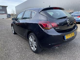 skadebil auto Opel Astra 1.4T 103KW 2011/1