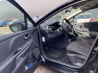 Renault Clio 5drs airco picture 10