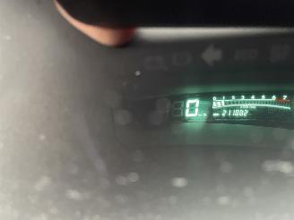 Toyota Yaris 1.0 5drs picture 10