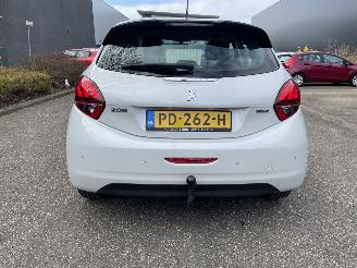 Peugeot 208 1.2 60kw picture 5