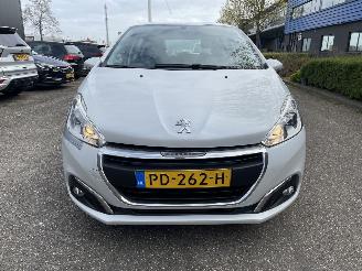 Peugeot 208 1.2 60kw picture 3