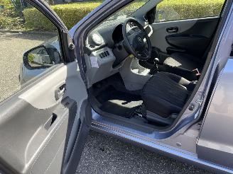 Nissan Pixo 5drs airco picture 10