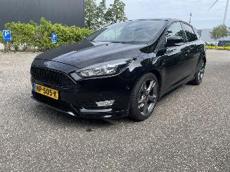 Damaged car Ford Focus 1.5 150pk  ST 2017/4