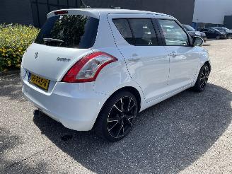 Voiture accidenté Suzuki Swift 1.2 5drs 2011/10