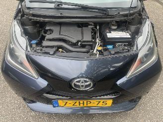 Toyota Aygo 5drs xplay picture 7