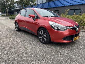 Renault Clio 0.9T 5DRS picture 3