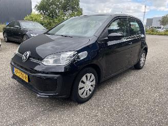 Damaged car Volkswagen Up! 5drs airco 2019/3