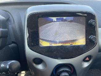 Toyota Aygo 5drs xplay picture 15