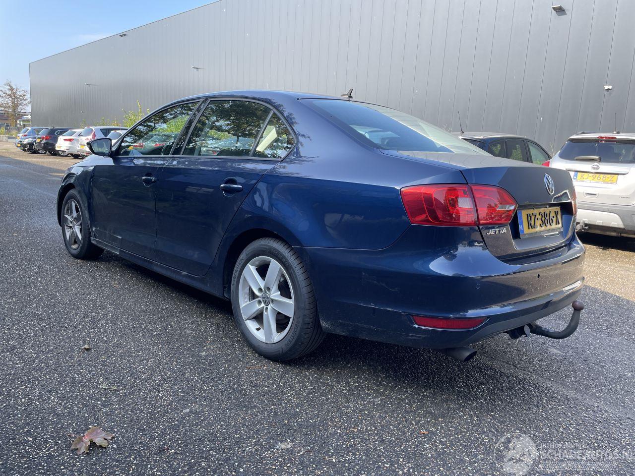 Volkswagen Jetta 1.6 tdi 77kw