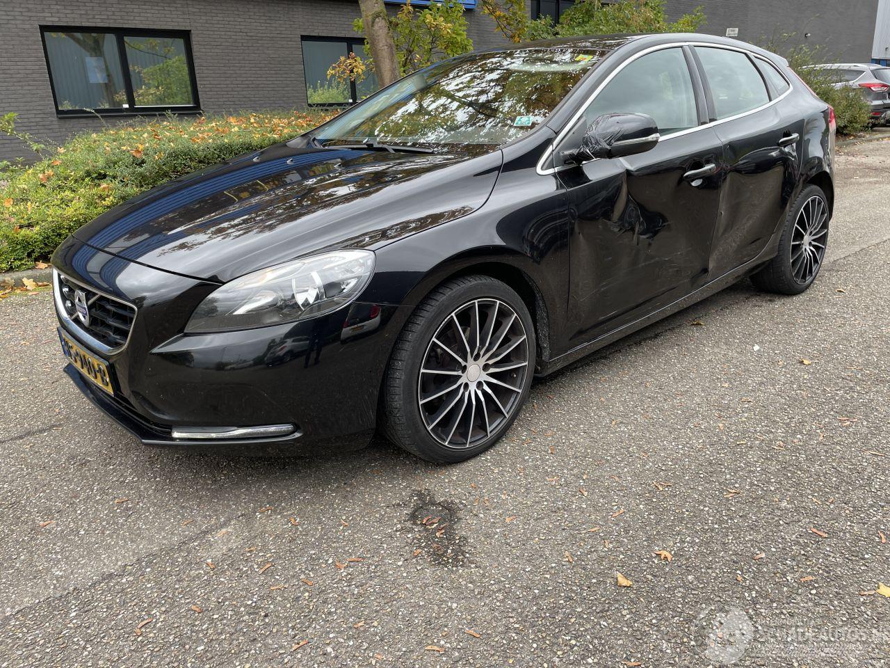Volvo V-40 2.0d