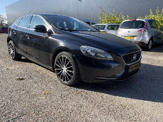 Voiture accidenté Volvo V-40 2.0d 2015/12