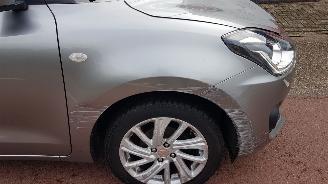 Suzuki Swift HYBRID picture 7