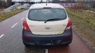 Hyundai I-20 AUTOMAAT picture 8