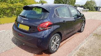 Peugeot 208 110PK  6-bak picture 4