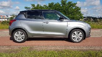 Suzuki Swift  picture 1