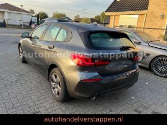 Vrakbiler auto BMW 1-serie  2020/8