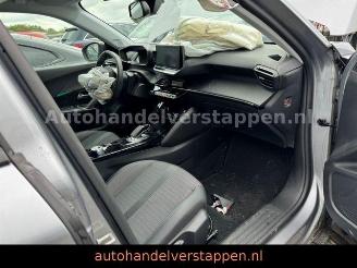 Peugeot 2008 e II Allure Pack Full Elektro picture 16