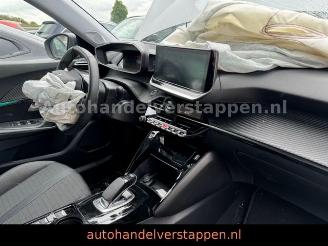 Peugeot 2008 e II Allure Pack Full Elektro picture 10