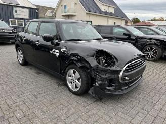 Mini One 75KW Essential Trim Navi picture 4