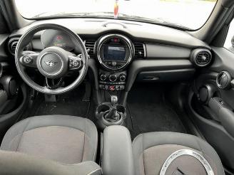 Mini One 75KW Essential Trim Navi picture 13