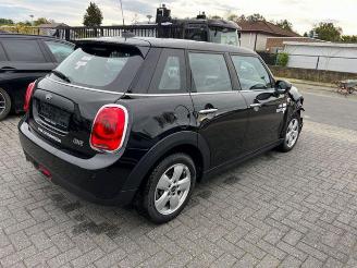 Mini One 75KW Essential Trim Navi picture 8