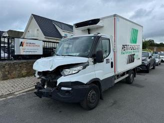 danneggiata veicoli commerciali Iveco Daily 35S14 Hi-matic ''Carrier Xarios 350'' 2018/1