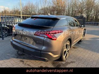 Vaurioauto  passenger cars Citroën C5 X C5X Feel Pack Hybrid 132 kW 2024/1