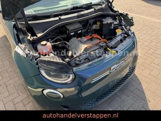 Fiat 500E 500 e La Prima 87KW  Cabriolet picture 19