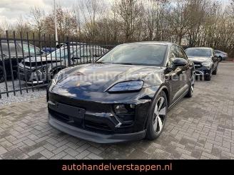 Vrakbiler auto Porsche Macan Electric 4 PDLS+ PASM Hud BOSE 2024/11