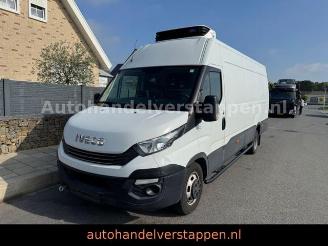 krockskadad bil bedrijf Iveco Daily 35C16 MAXI HI-Matic Kuhlwagen Xarios 350 2018/1