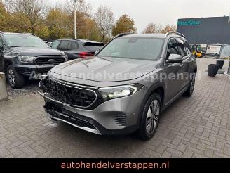 krockskadad bil auto Mercedes EQB 250 140KW Advanced 7-Sitzer 2023/6