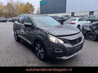 Schadeauto Peugeot 3008 II Allure GT Line 96KW Puretech Panorama 2019/11