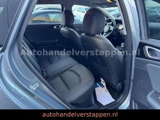 Kia Cee d Ceed Sportswagon Plug-in Hybrid Platinum Edition picture 14