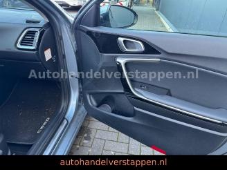 Kia Cee d Ceed Sportswagon Plug-in Hybrid Platinum Edition picture 15