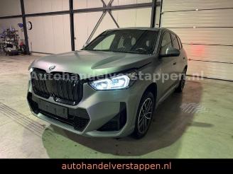 Voiture accidenté BMW iX1 30 xDrive M Sport Harman Pano HUD Leder 2023/6
