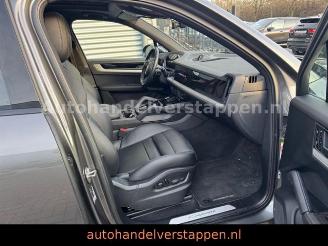 Porsche Cayenne E-Hybrid Exclusive Design Matric ACC picture 15