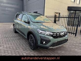 Voiture accidenté Dacia Jogger Expression 81 kW TCE Navi LED 2025/2