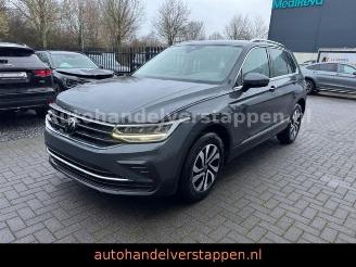 skadebil auto Volkswagen Tiguan III Active 2.0TDI LED Navi Cam 2022/6