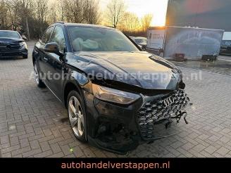 Vaurioauto  passenger cars Audi Q5 Sportback 35 TDI S line Sport Panorama 2023/2