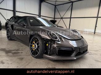 Vaurioauto  passenger cars Porsche 911 Turbo S Cabriolet 3.8L 427KW Carbon 2018/7