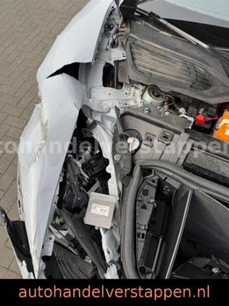 Porsche Taycan Sport 93KWH Sport-Design-Paket picture 16