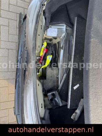 Audi Q4 E-tron Sportback 40 3× S-Line sport picture 4