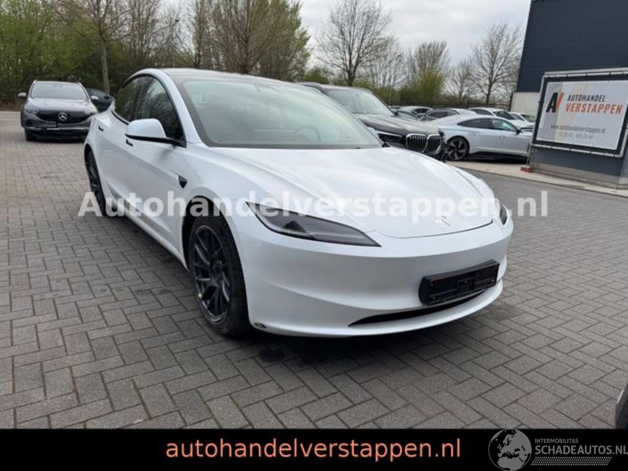 Tesla Model 3 Highland 208KW Pano CAM Leder