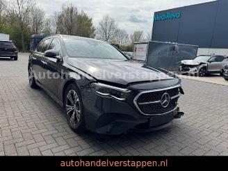 damaged passenger cars Mercedes E-klasse 450d 4Matic Avantgard Advancd Panorama 2024/6