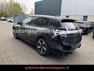 BMW iX 40 xDrive 240KW Sky Lounge picture 7